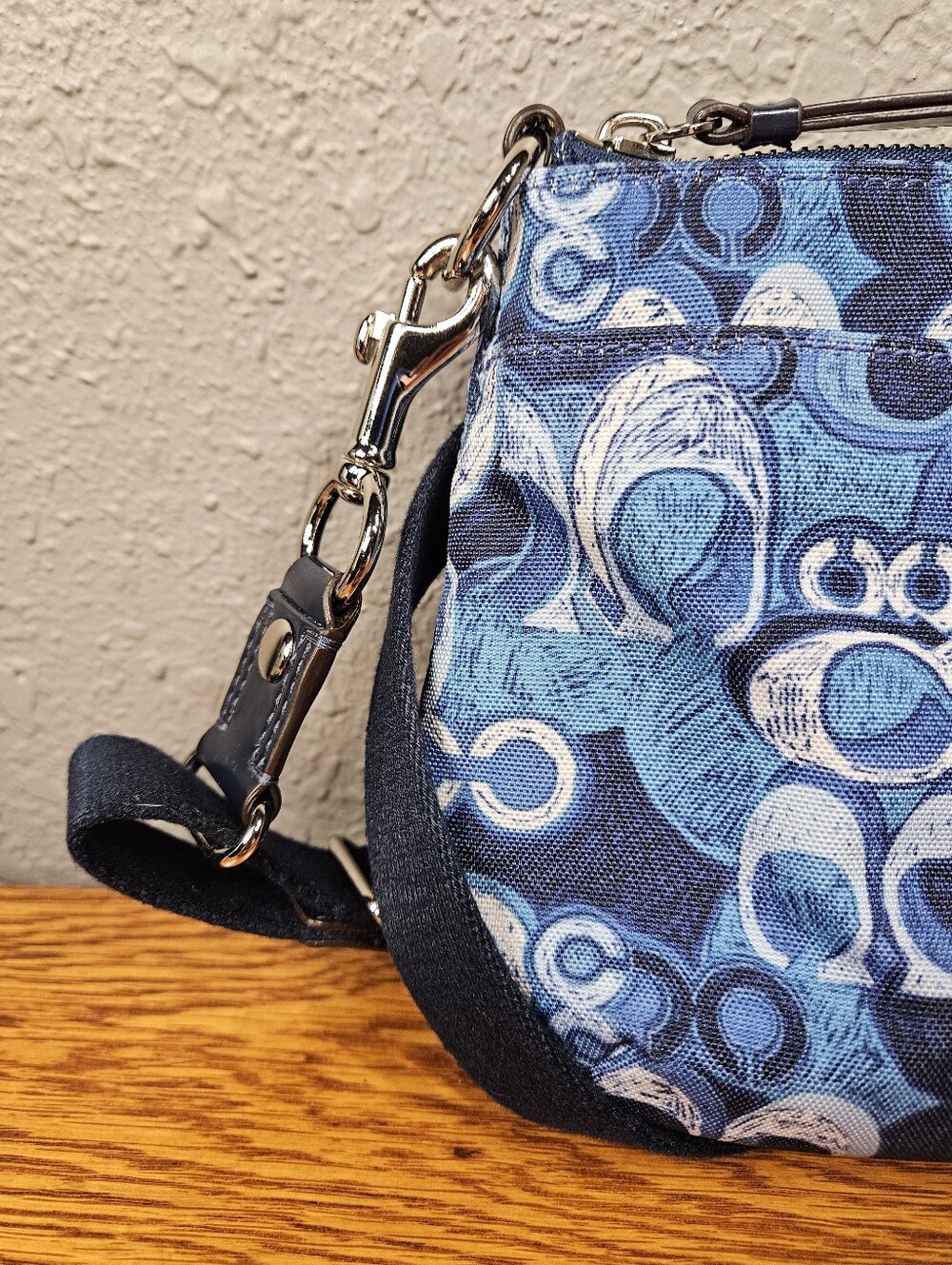 Coach Poppy Denim Print Swing Pack - Picture 4 of 15